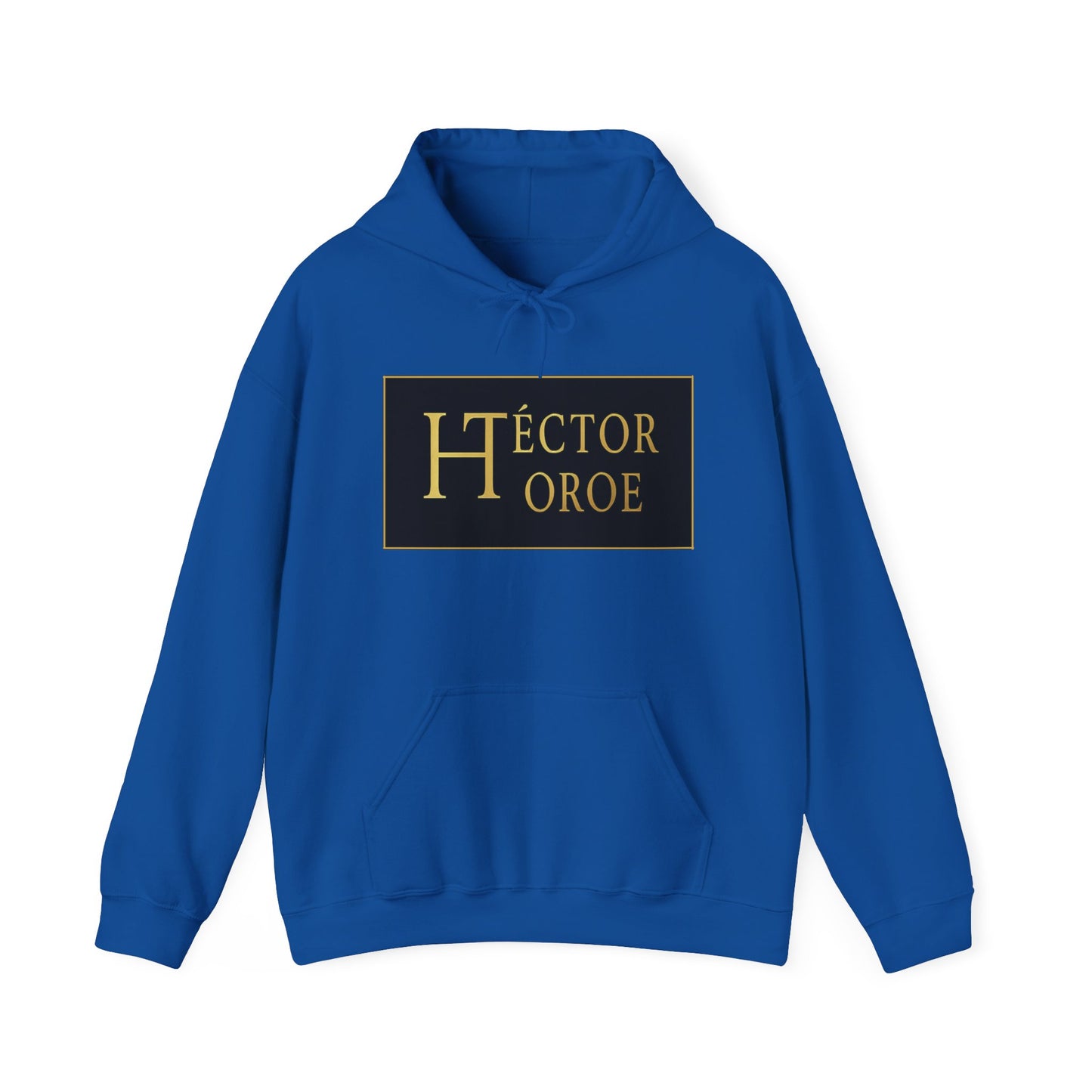 Sudadera Royal con capucha y bolsillo frontal, con un logotipo rectangular negro y dorado en el centro que muestra el texto “Héctor Toroe”.